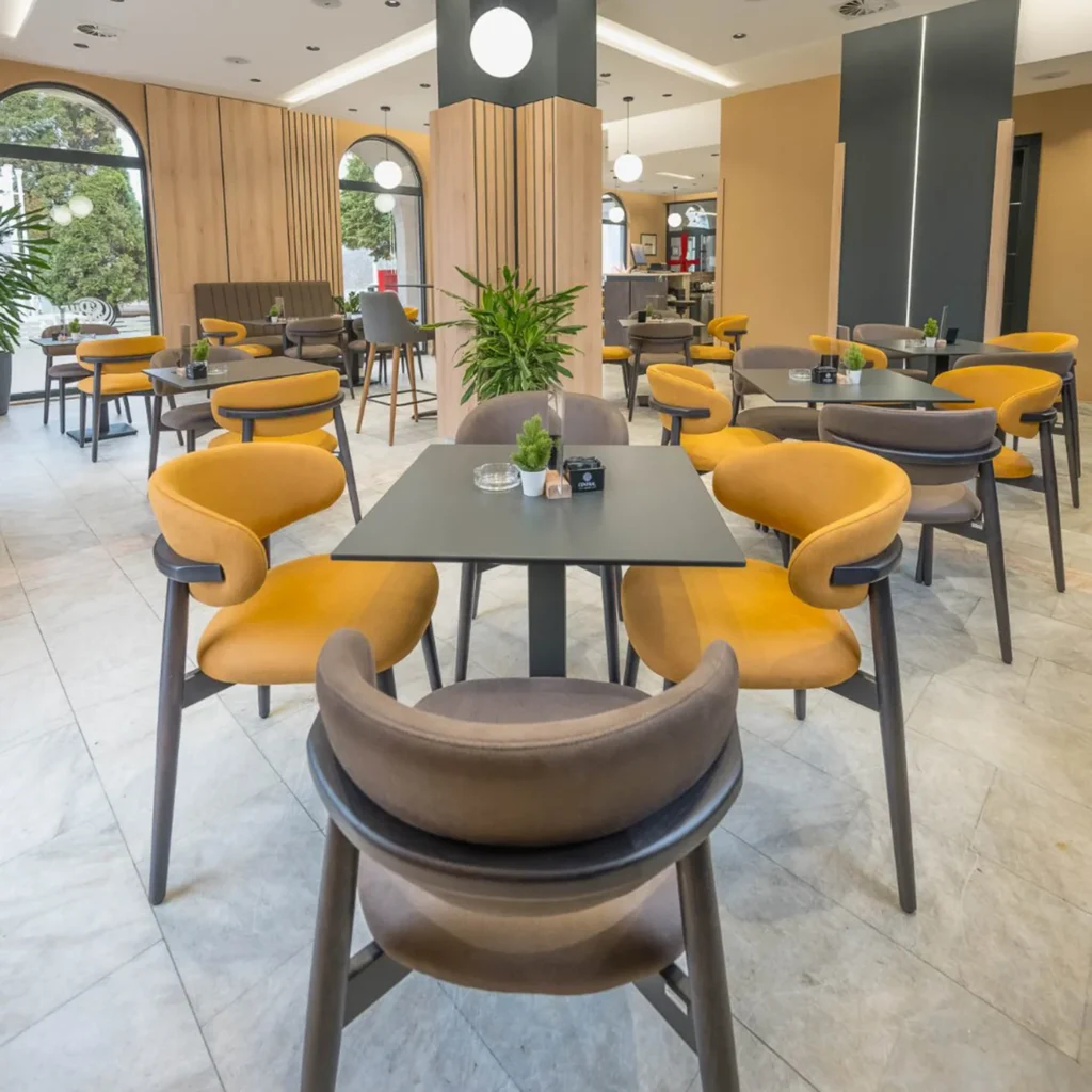 Central Cafe, Zavlaka